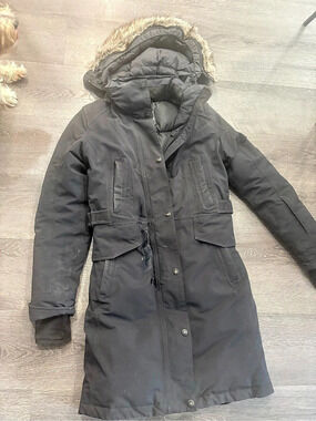 The North Face Women's Arctic Parka Black Hooded Puffer Coat